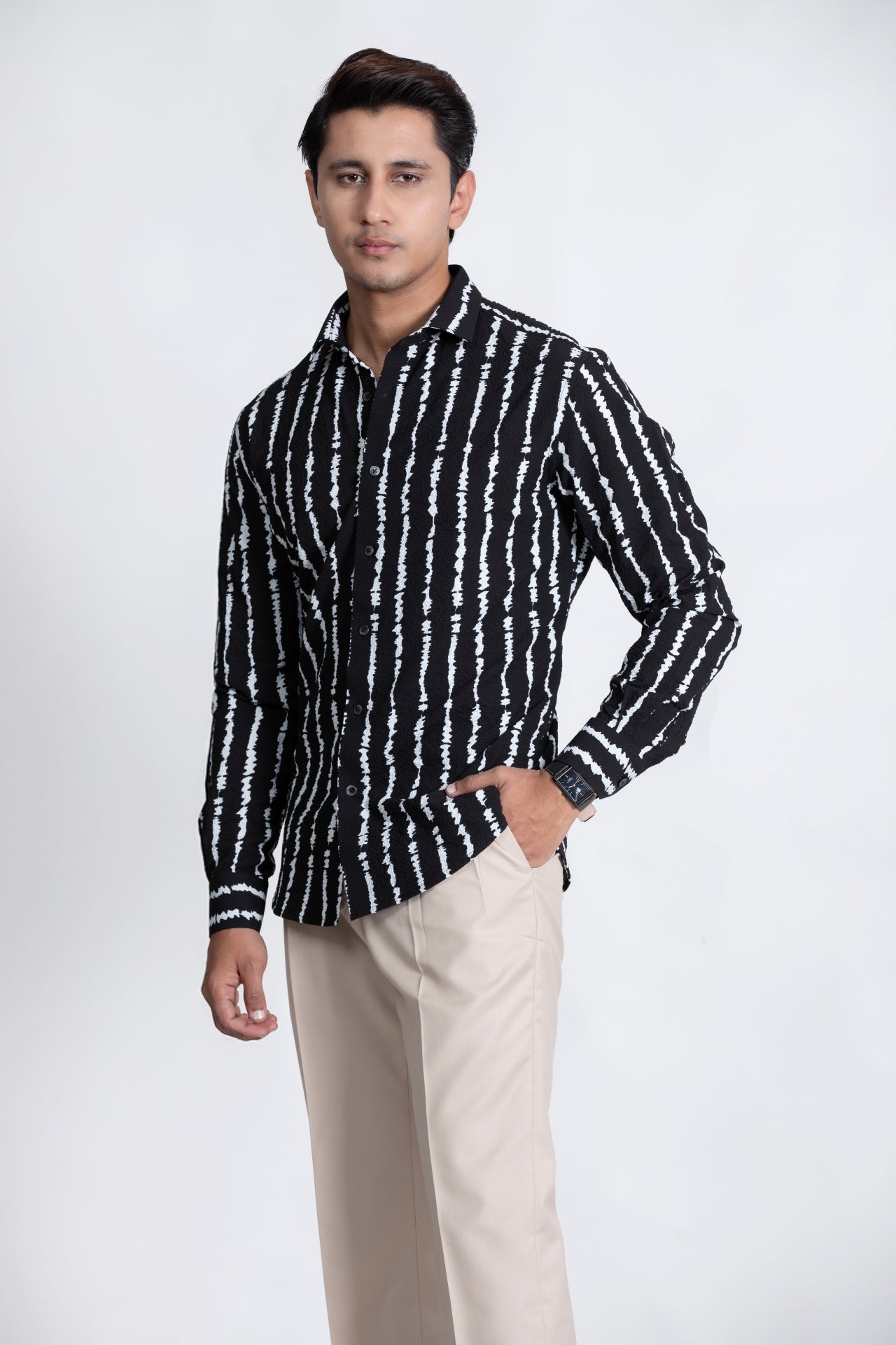 Black and White Linear Print Textured Shirt