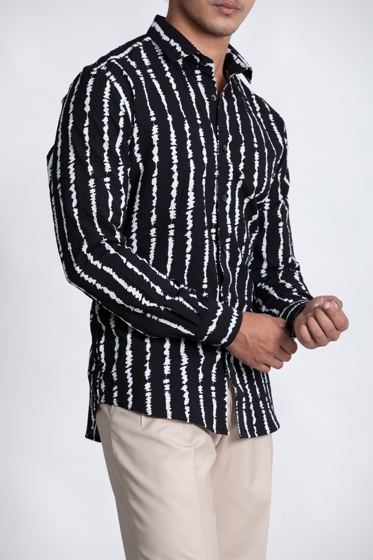 Black and White Linear Print Textured Shirt