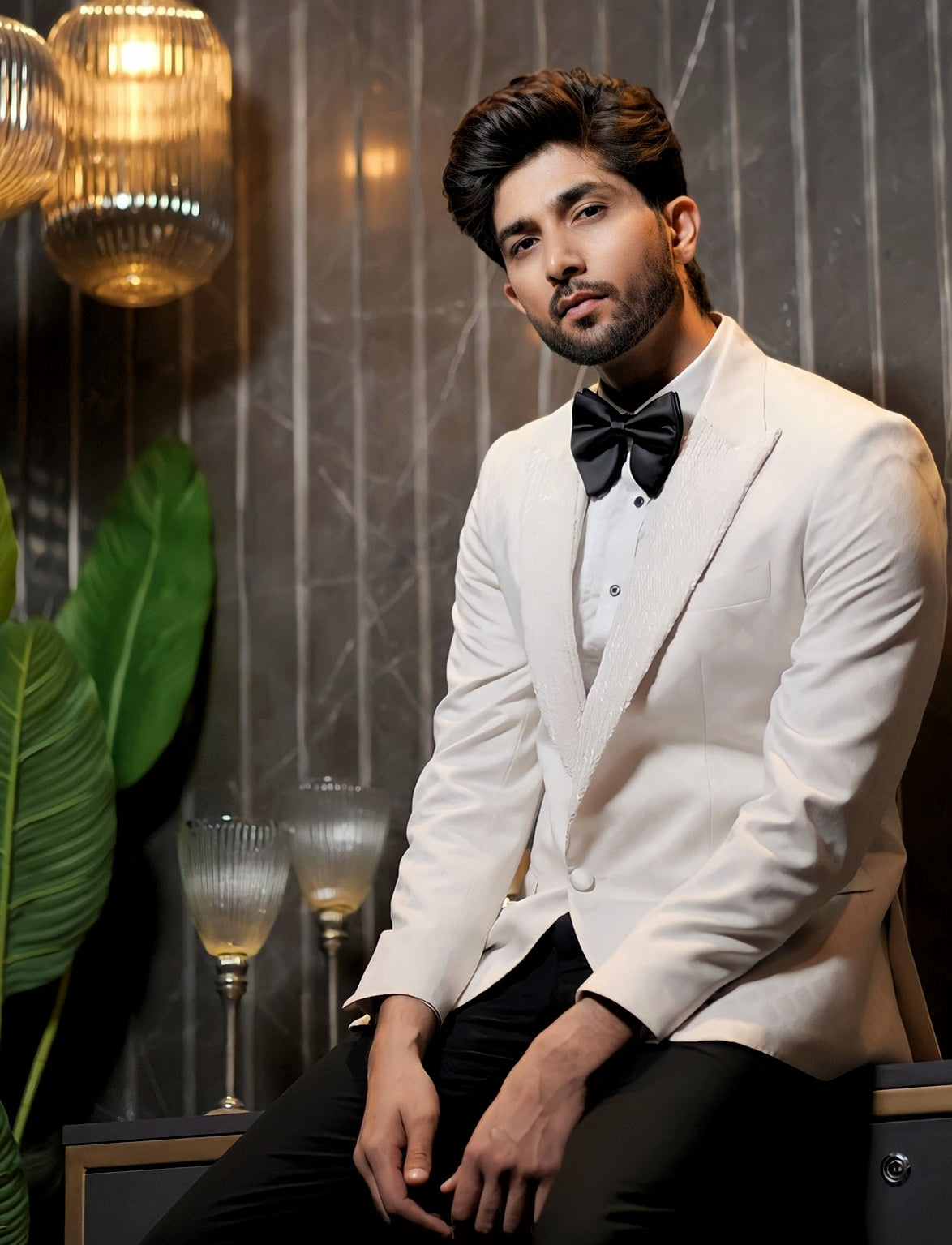 White Hand-Embroidery Tuxedo Suit