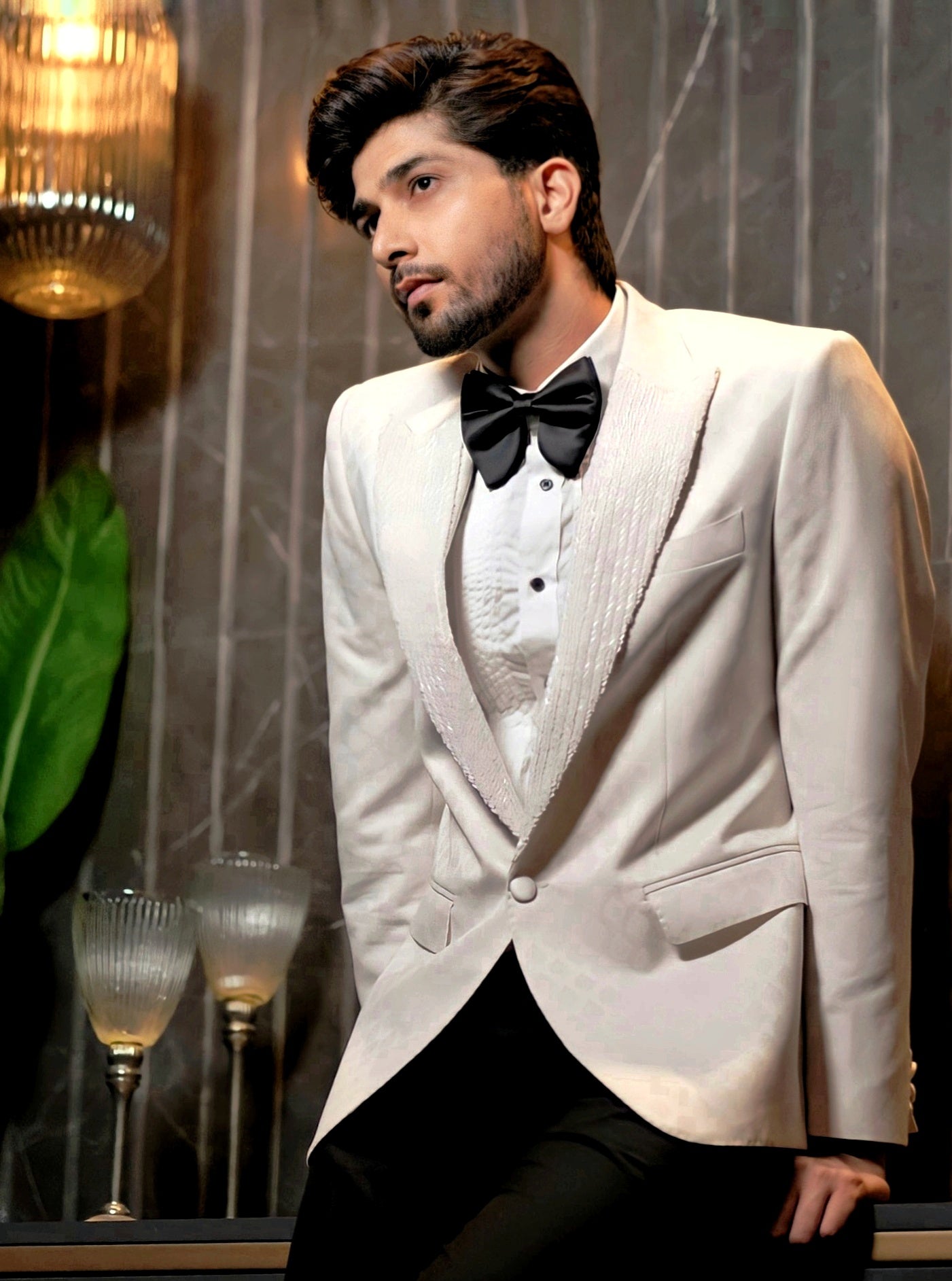 White Hand-Embroidery Tuxedo Suit
