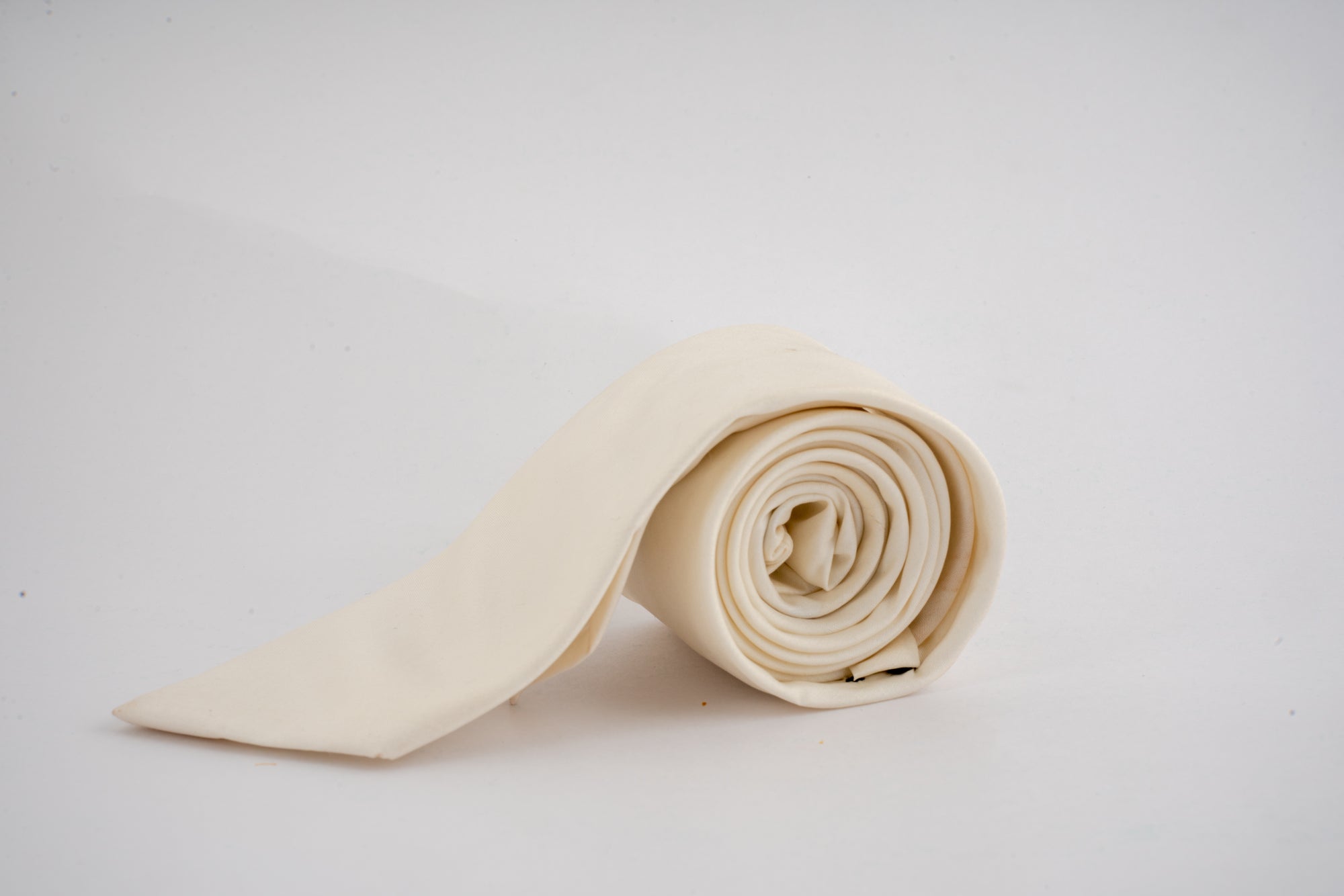 White Silk Tie and Pocket Square Set