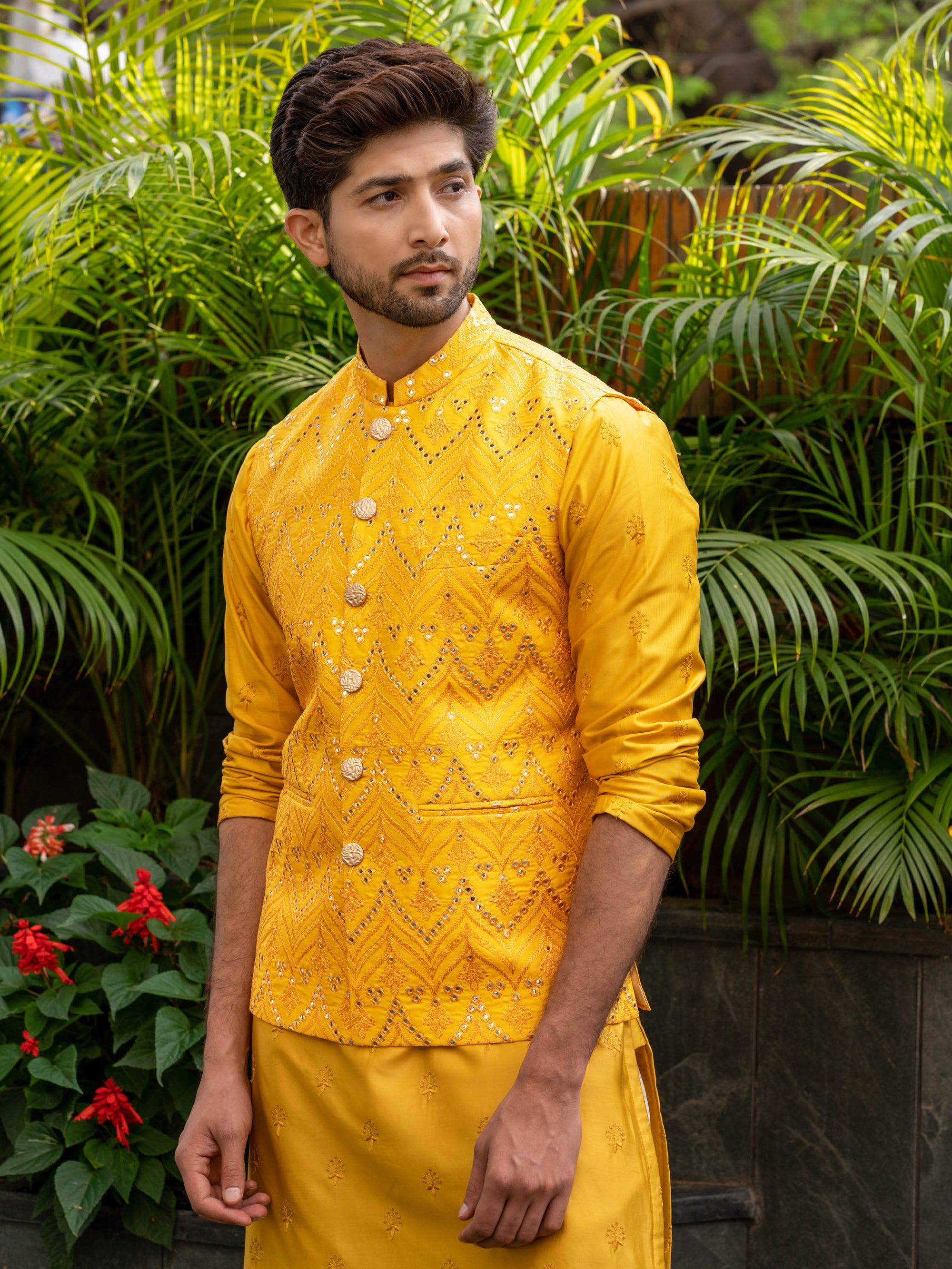 Yellow Silk Bundi Jacket With mirror work