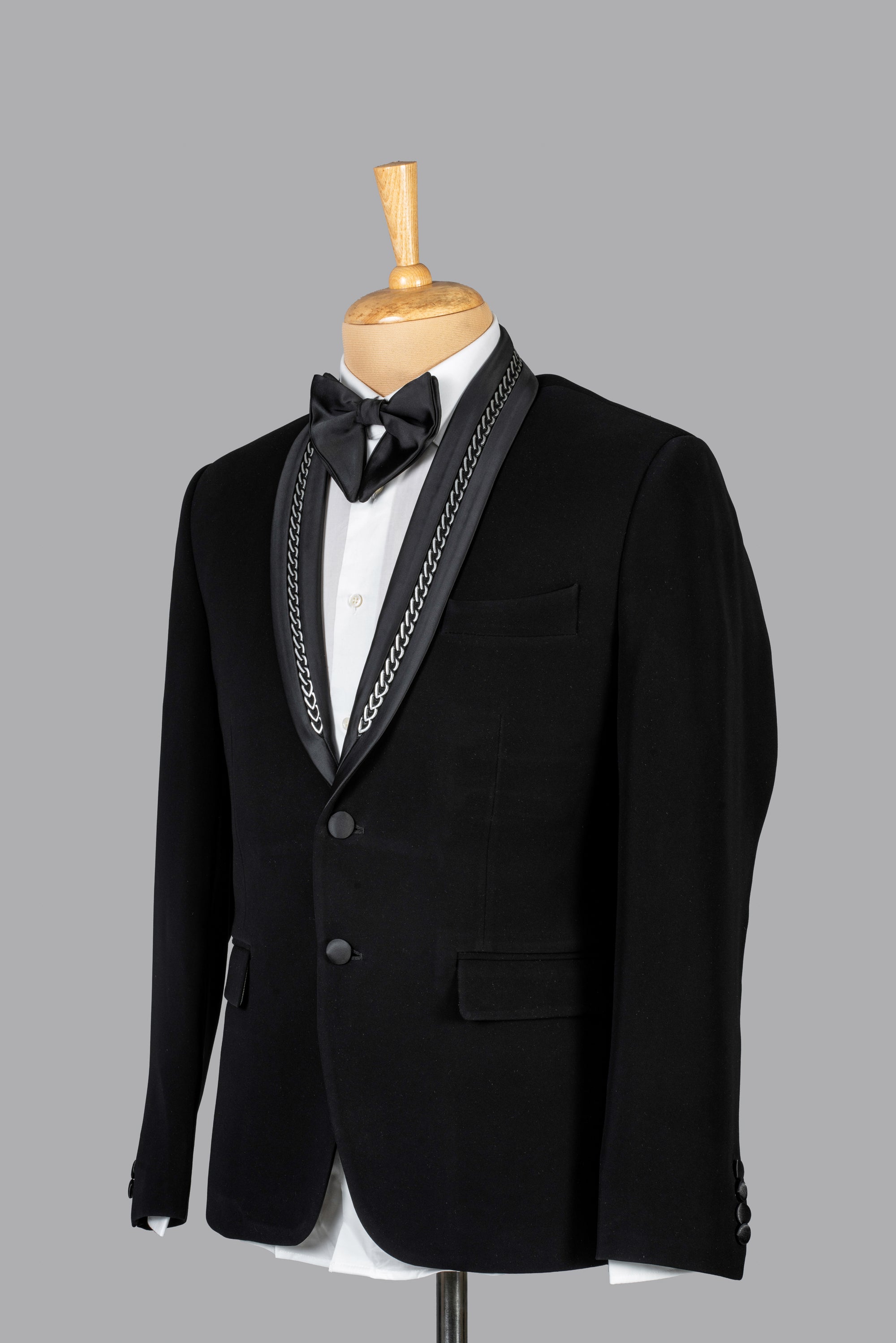 Concept Chain Tuxedo Suit