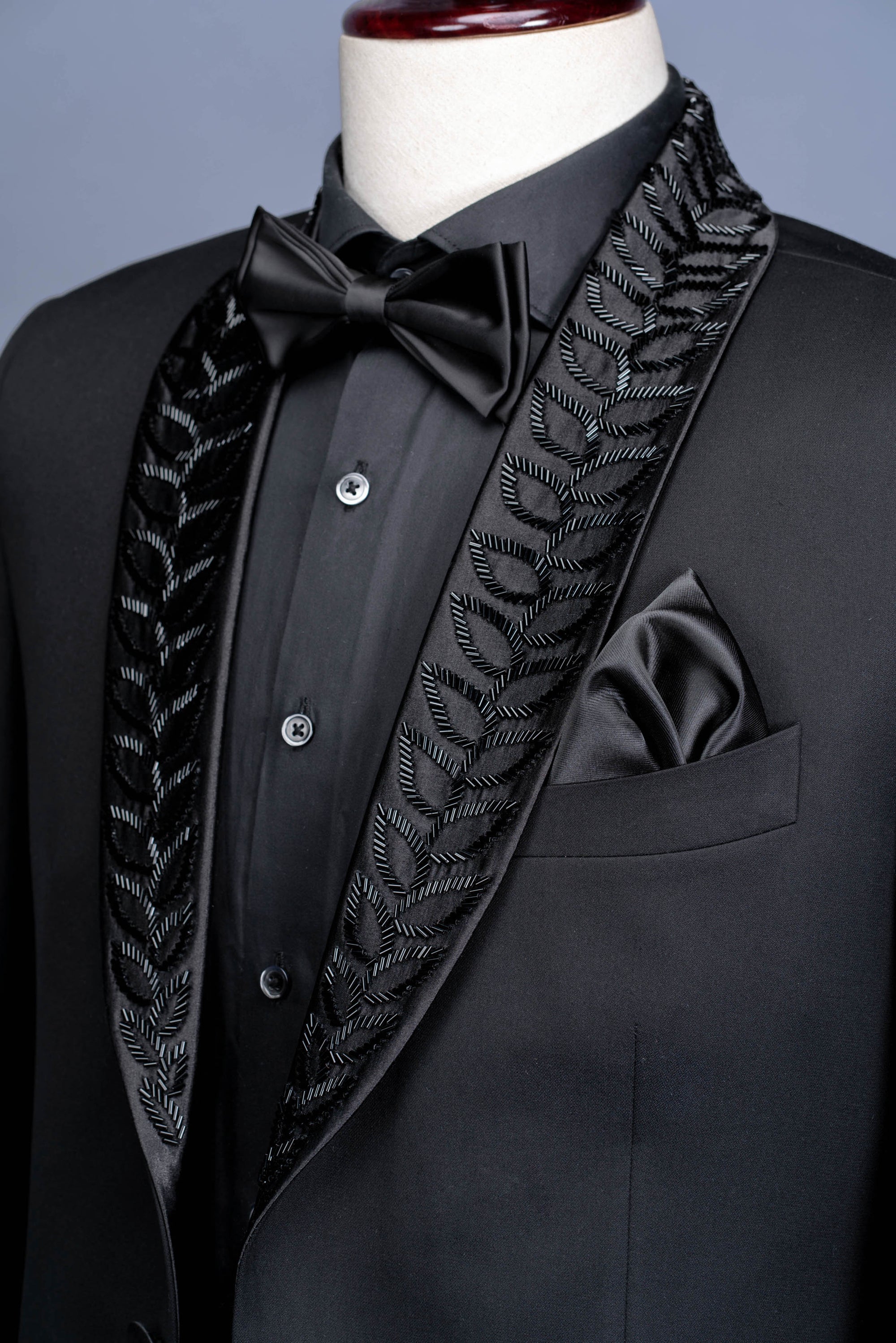 Floral Embroidery Tuxedo Suit
