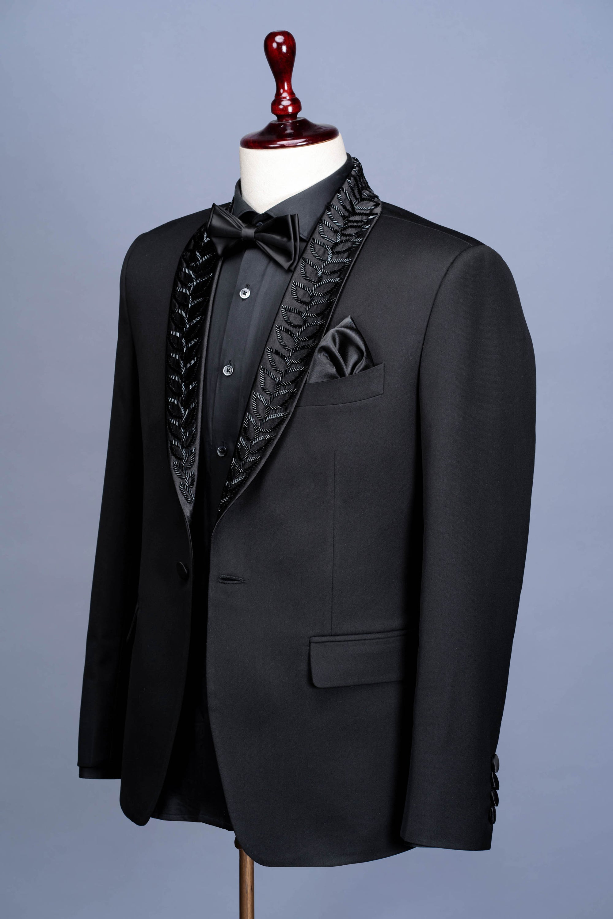 Floral Embroidery Tuxedo Suit