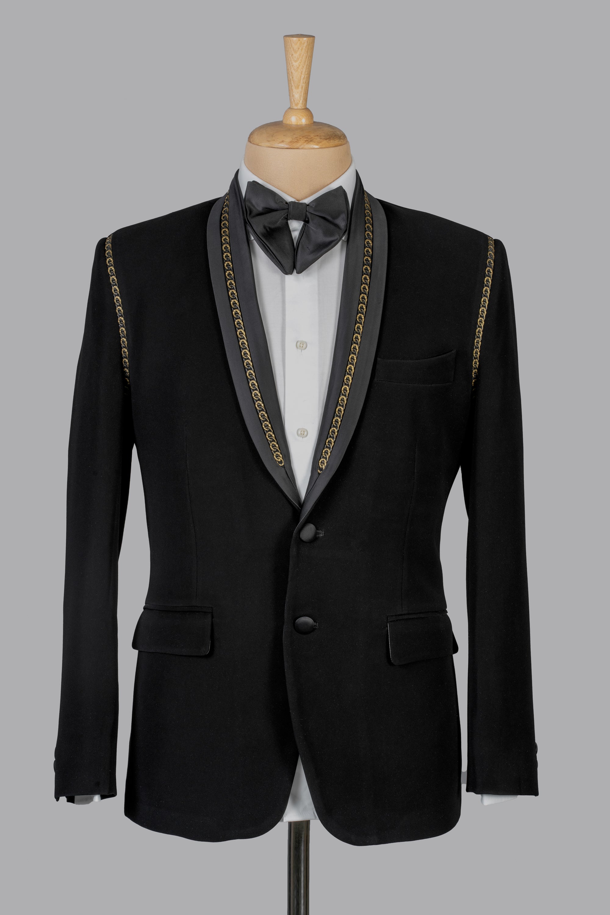 Concept Chain Tuxedo Suit