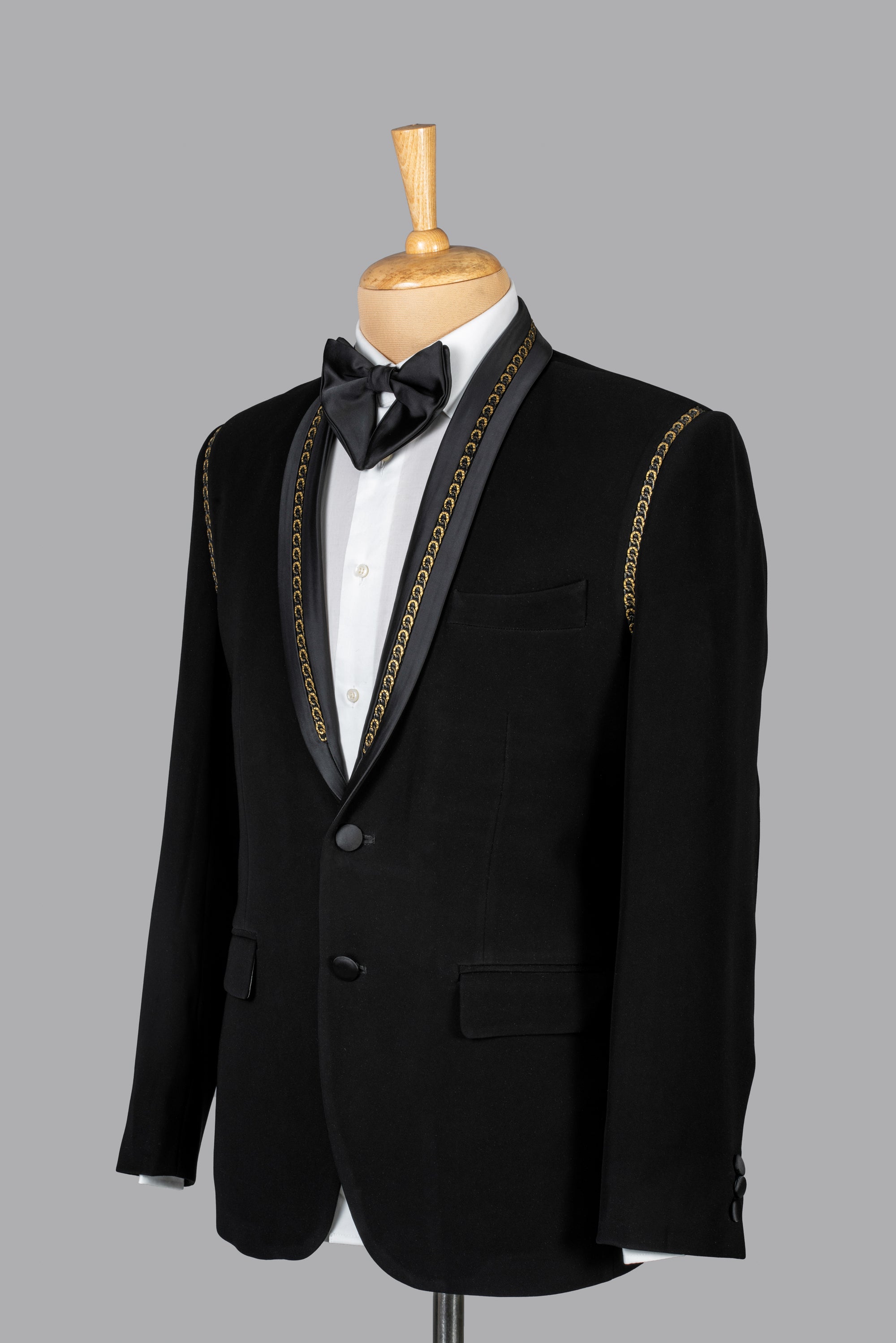 Concept Chain Tuxedo Suit