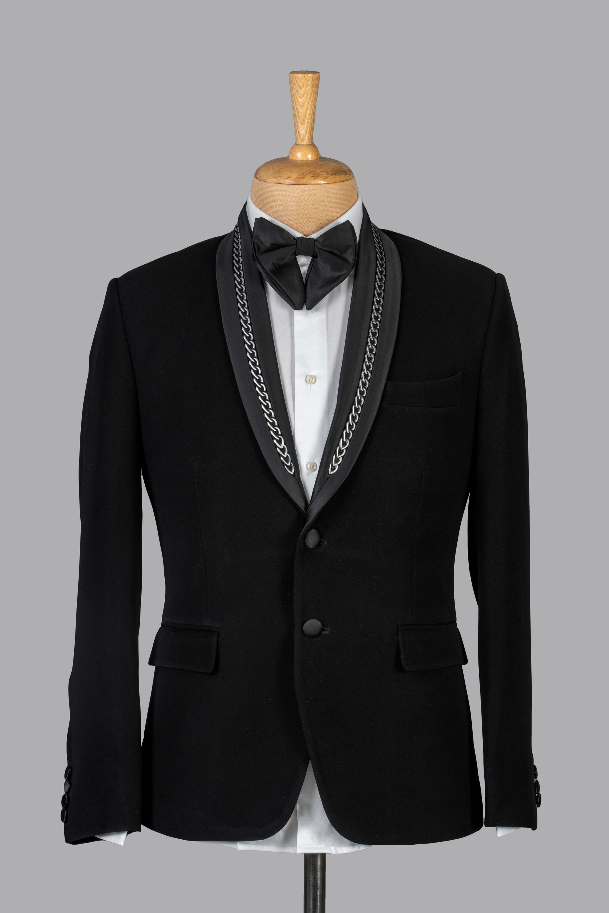 Concept Chain Tuxedo Suit