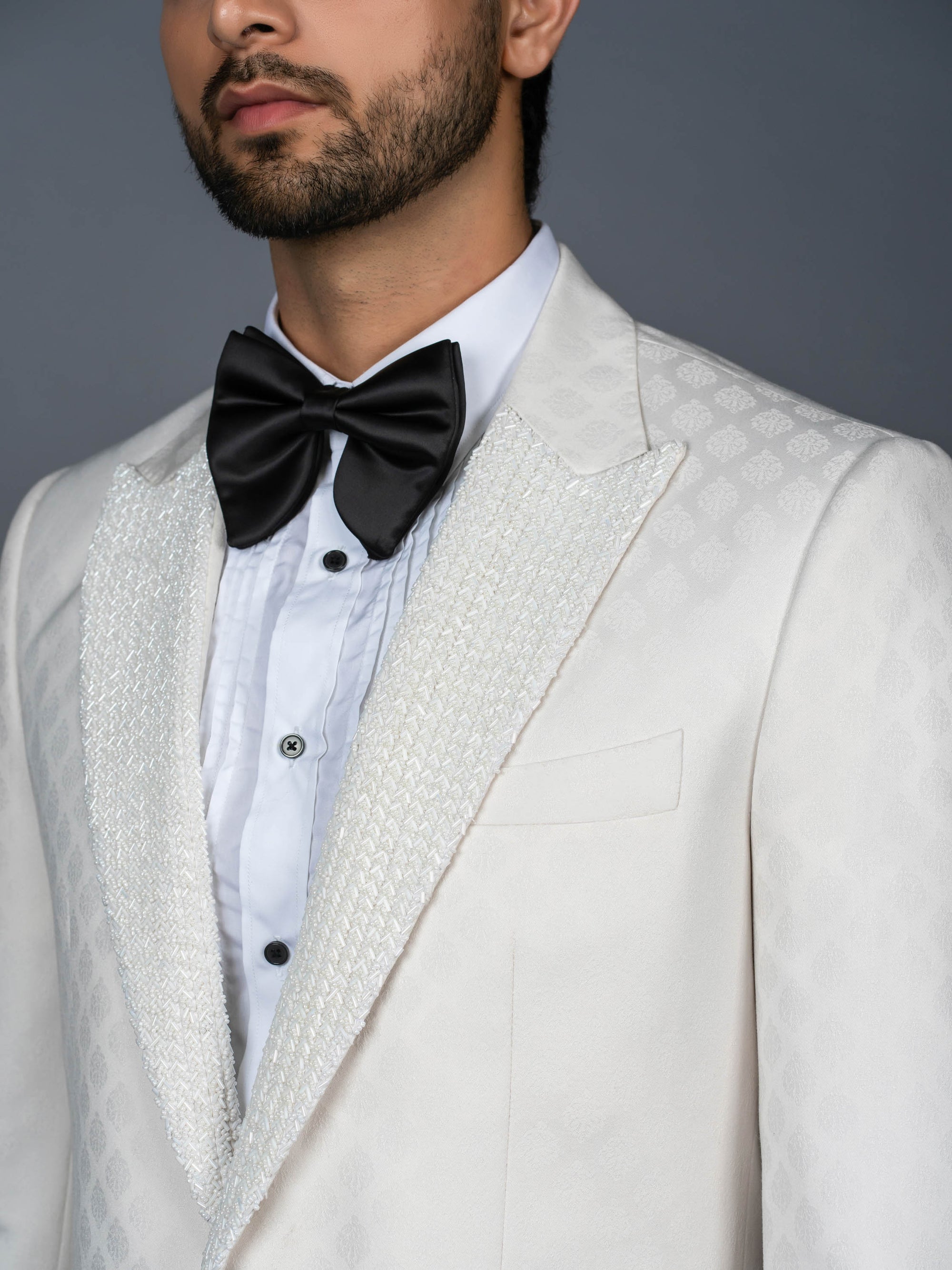 White Hand-Embroidery Tuxedo Suit