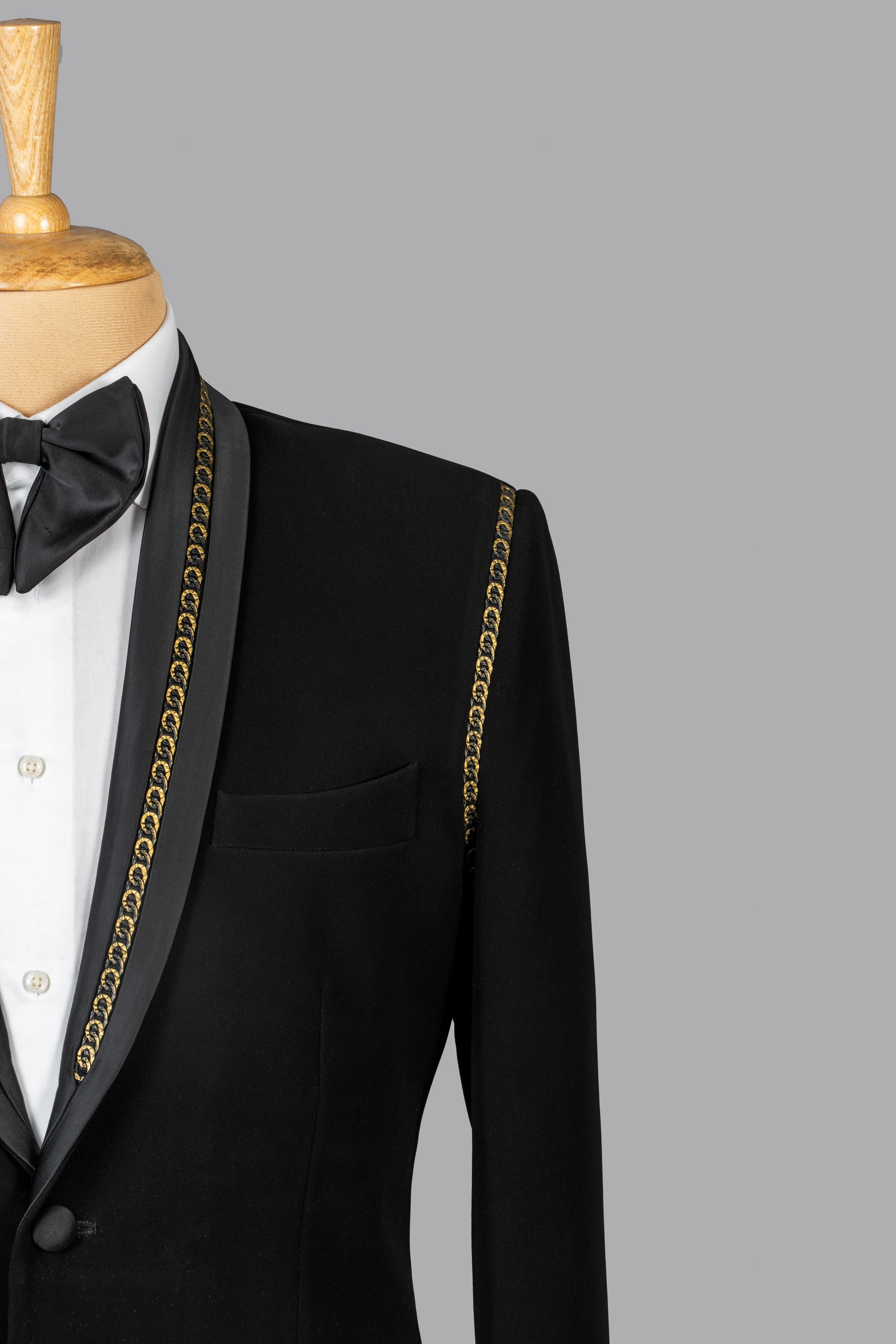 Concept Chain Tuxedo Suit